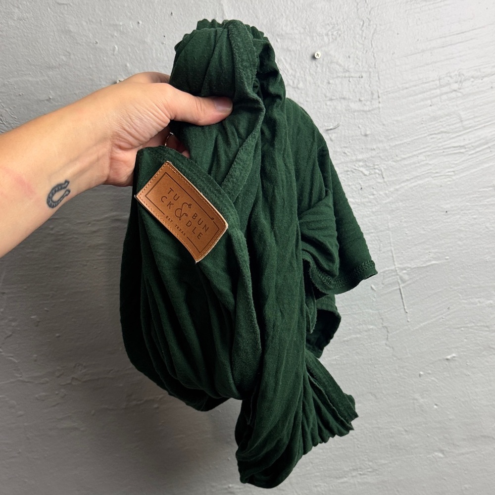 Tuck & Bundle Deep Green Baby Wearing Wrap